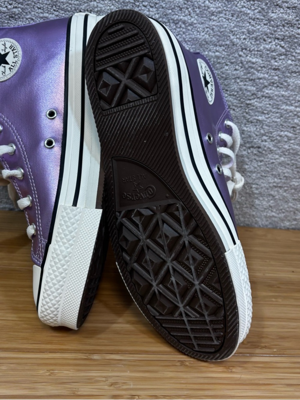CONVERSE Chuck Taylor All Star Hi Top Metallic Purple Big Kids Sz 6 Woman’s 8 - Picture 5 of 7